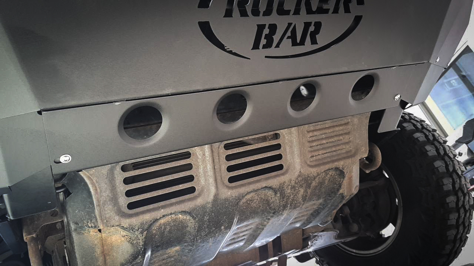 MCC 'ROCKER SANDBLACK 3 LOOP BULL BAR W/ FOG AND PLATES TO SUIT MITSUBISHI CHALLENGER PB-PC 2009-2011/ TRITON ML-MN 10 -14