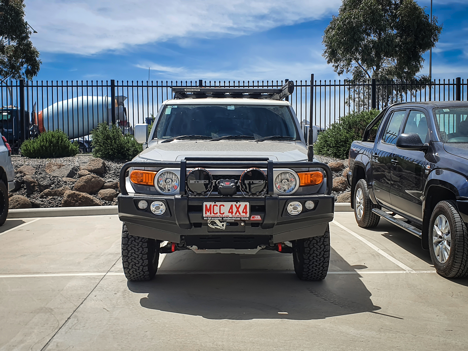 MCC FALCON A-FRAME BULLBAR W/UBP TO SUIT TOYOTA FJ CRUISER 2011-PRESENT