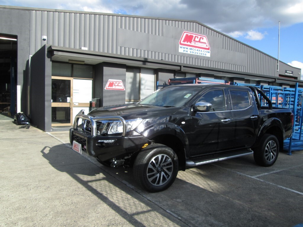 MCC 'PHOENIX 3 LOOP STAINLESS BULLBAR W/ FOG & PLATES TO SUIT NISSAN NAVARA NP300 06/2015-ON & PATHFINDER R51 2011-13 (SMOOTH)
