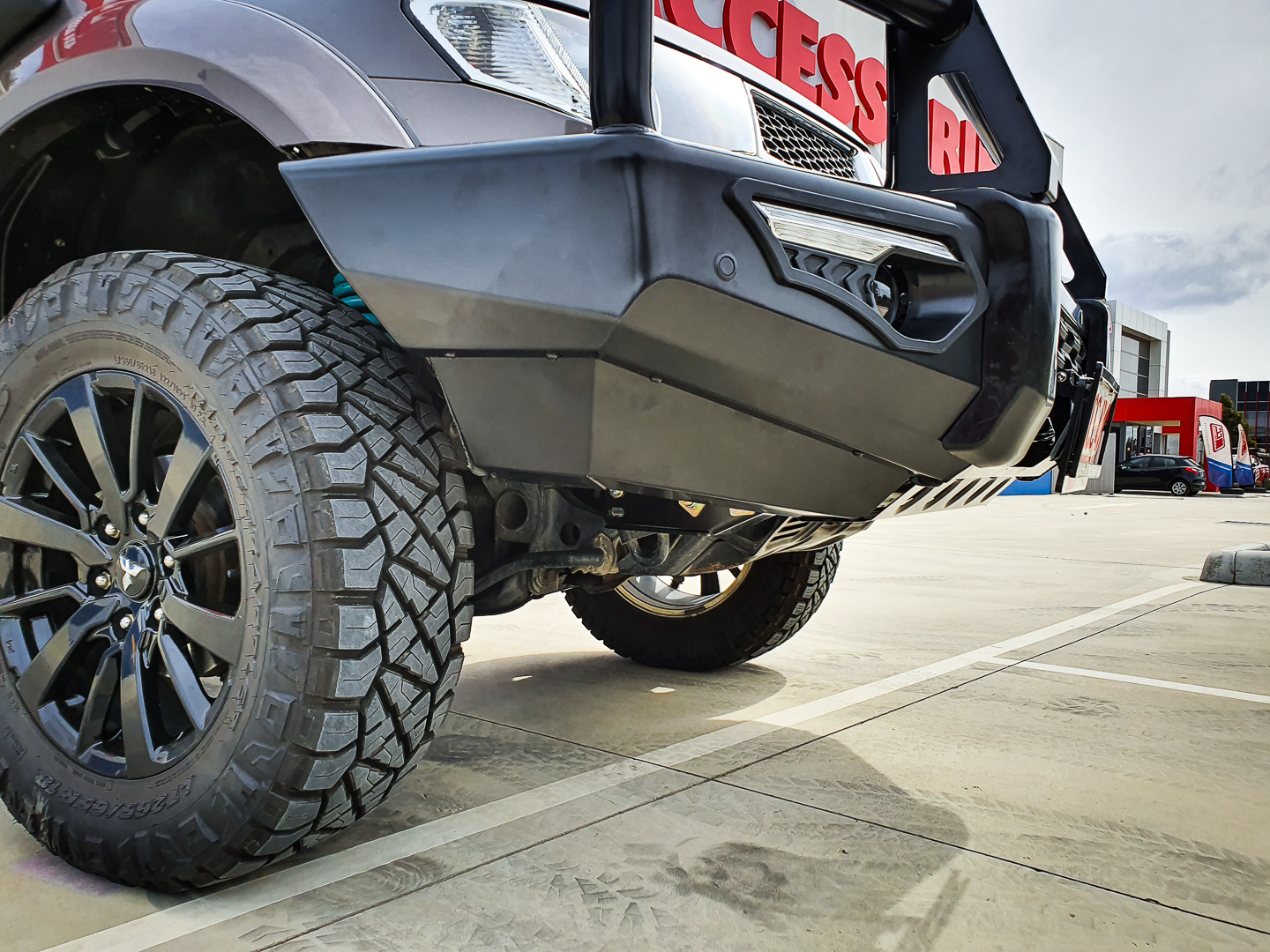 MCC PHEONIX A-FRAME W. FOG & PLATES TO SUIT MITSUBISHI TRITON ML, MN & CHALLENGER PB-PC