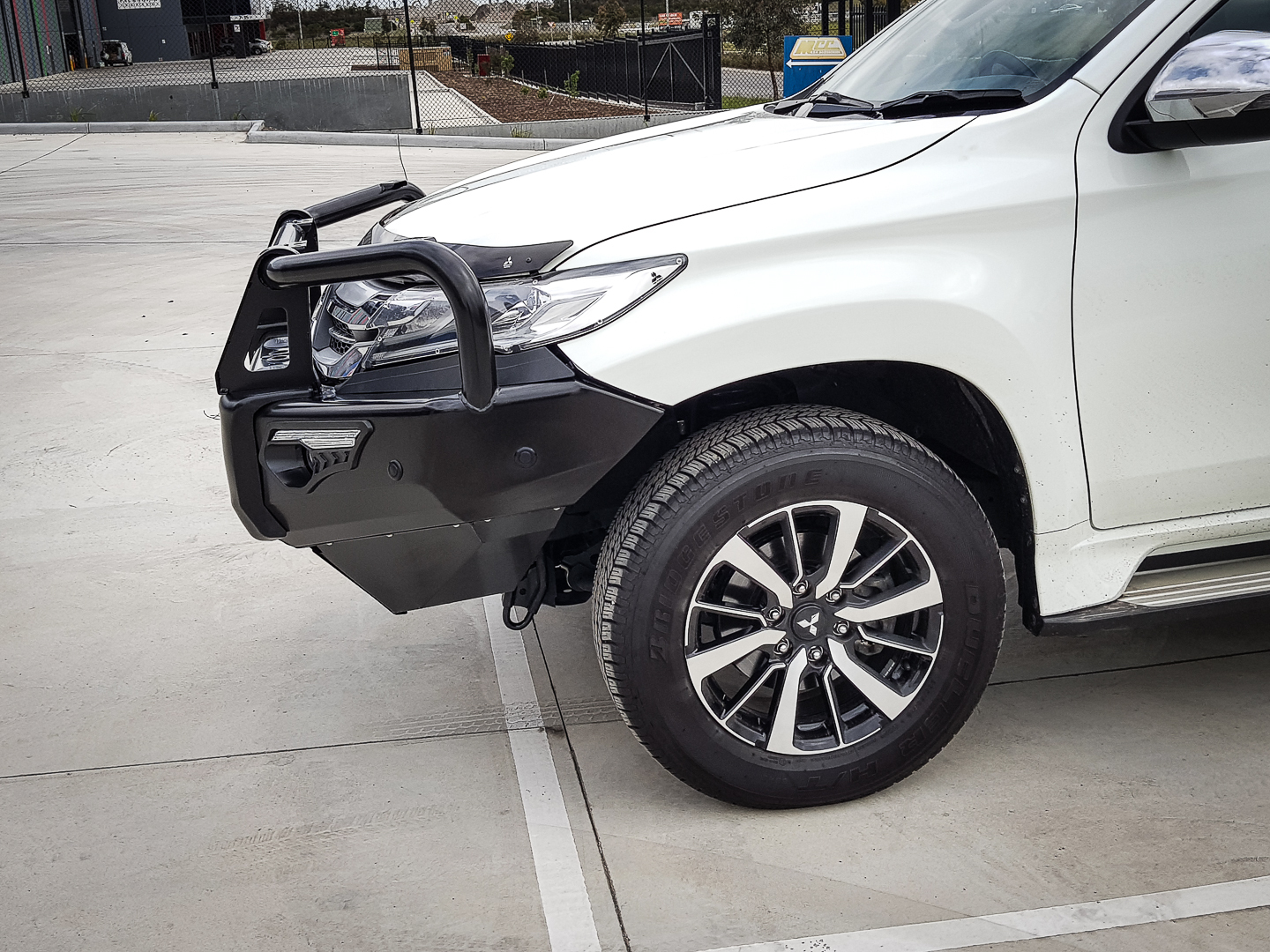 MCC PHOENIX A-FRAME W/ FOGS AND PLATES TO SUIT MITSUBISHI PAJERO SPORT 12/2015-PRESENT