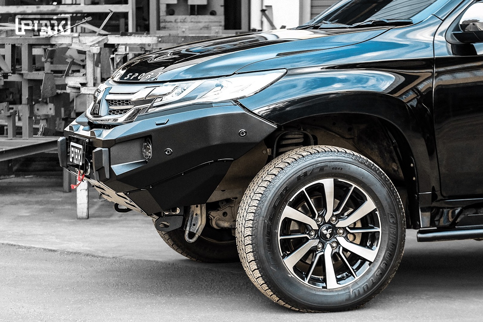 PIAK ELITE NO LOOP BAR W/BLACK TOW POINTS TO SUIT MITSUBISHI PAJERO SPORT QE (2016-2019)