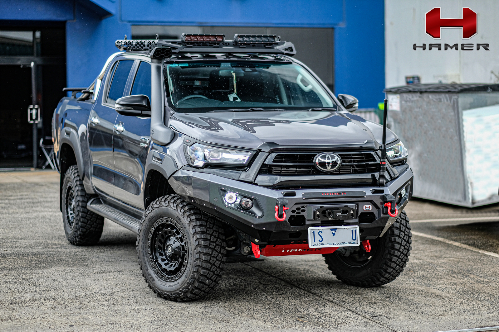 HAMER KING SERIES BULL BAR TO SUIT TOYOTA HILUX REVO W/FENDERS (2020-ON)