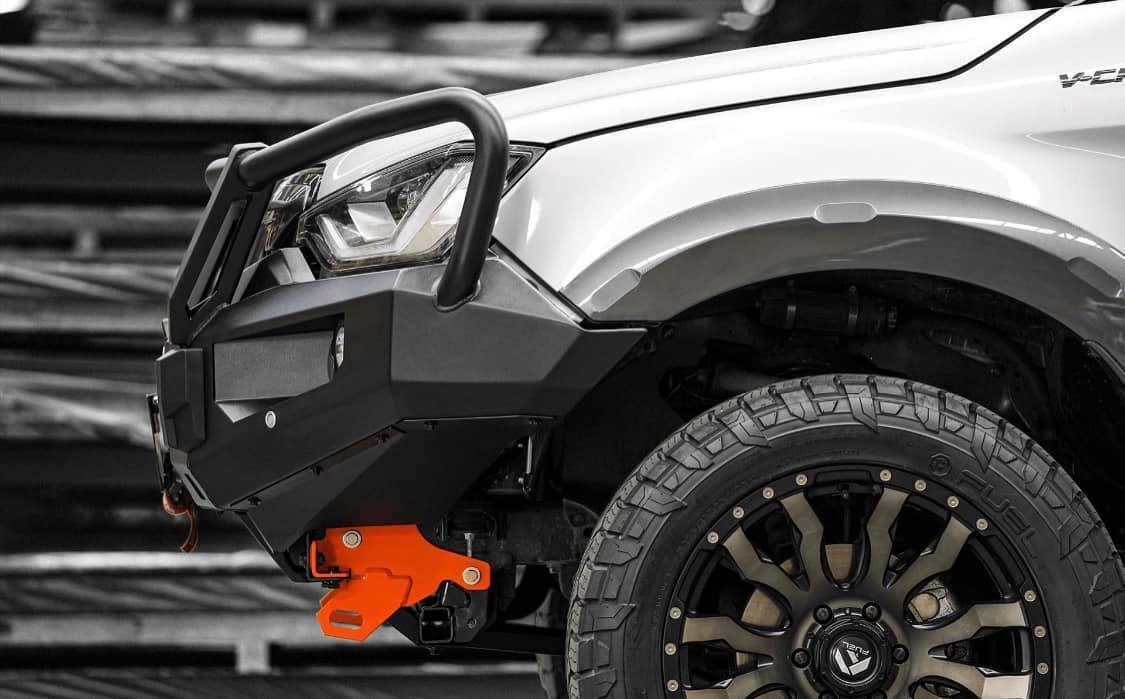 PIAK ELITE POST BAR W/ORANGE TOW POINTS & BLACK UBP TO SUIT ISUZU DMAX (2020-ON)