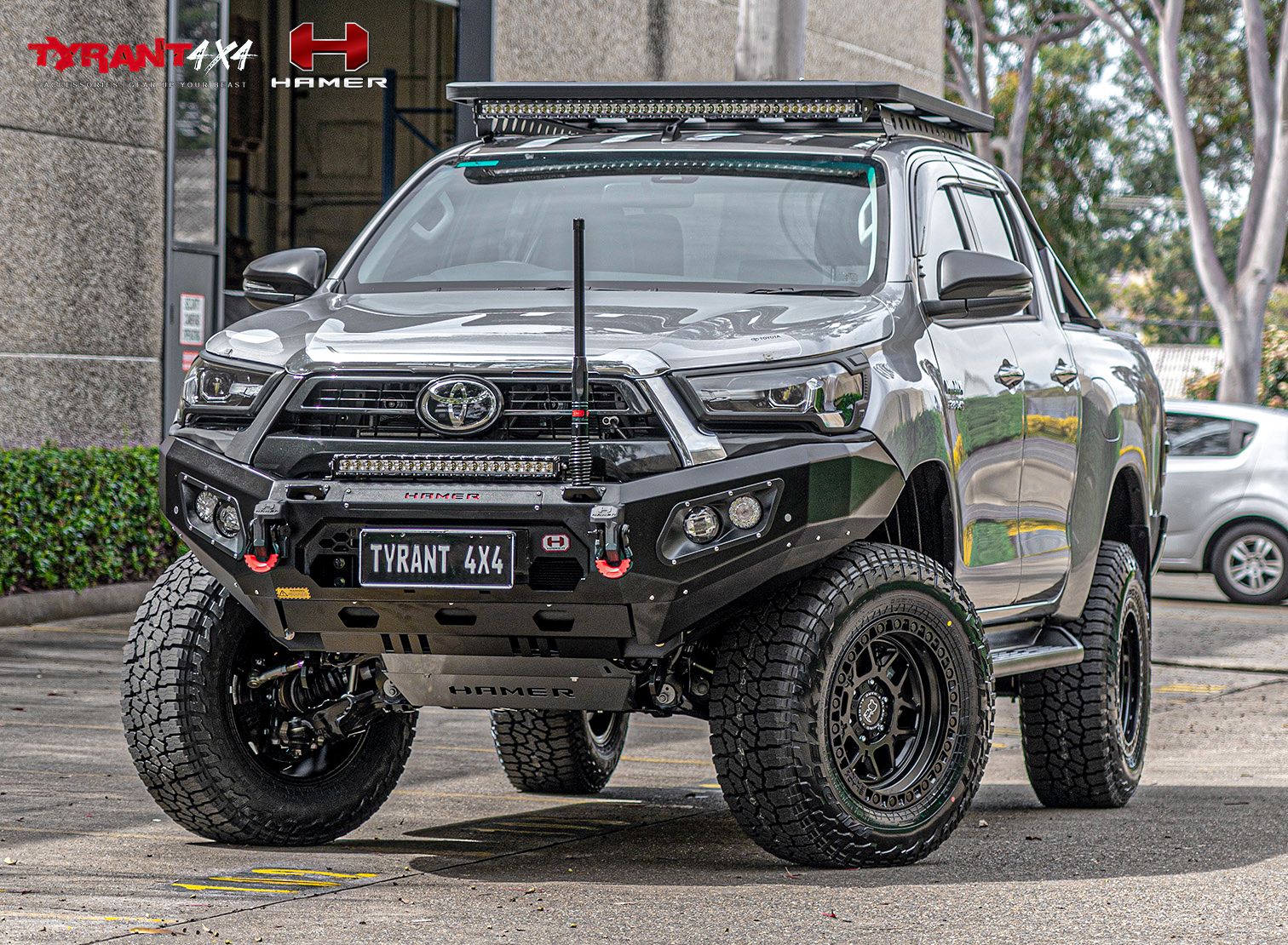 HAMER KING SERIES BULL BAR TO SUIT TOYOTA HILUX REVO W/O FENDERS (2020-ON)