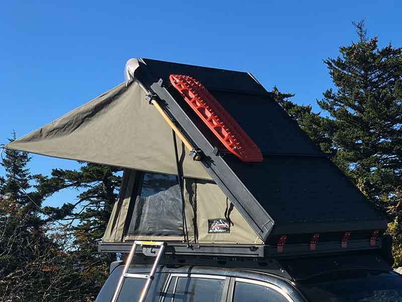 THE BUSH CO. AX27 Clamshell Rooftop Tent