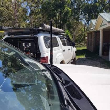 GMF 4X4 UHF ANTENNA BONNET BRACKET (PASSENGER SIDE) TO SUIT VOLKSWAGEN AMAROK (2011-2022)
