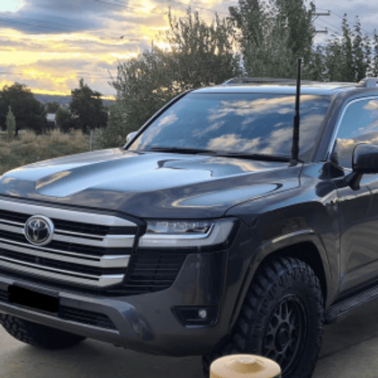 GMF 4X4 UHF ANTENNA BONNET BRACKET (DRIVER SIDE) TO SUIT TOYOTA LAND CRUISER 300 SERIES (2021-ON)