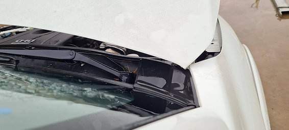 GMF 4X4 UHF ANTENNA BONNET BRACKET (DRIVER SIDE) TO SUIT MITSUBISHI MQ TRITON (2016-2019)