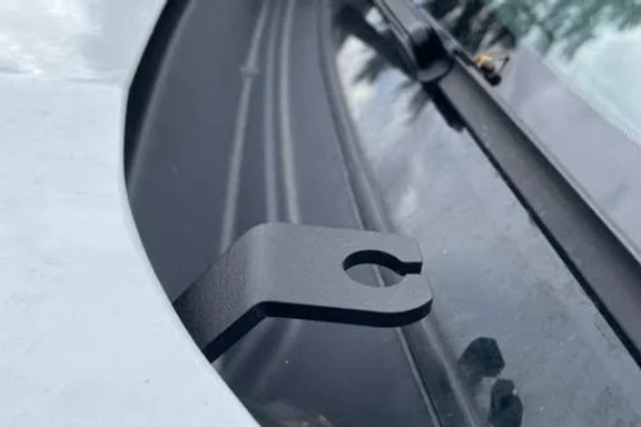 GMF 4X4 UHF ANTENNA BONNET BRACKET (PASSENGER SIDE) TO SUIT LDV T60 (2017-2022)