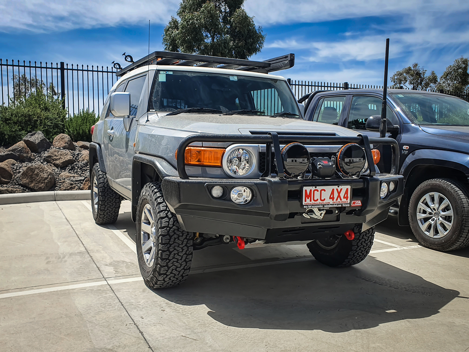 MCC FALCON A-FRAME BULLBAR W/UBP TO SUIT TOYOTA FJ CRUISER 2011-PRESENT