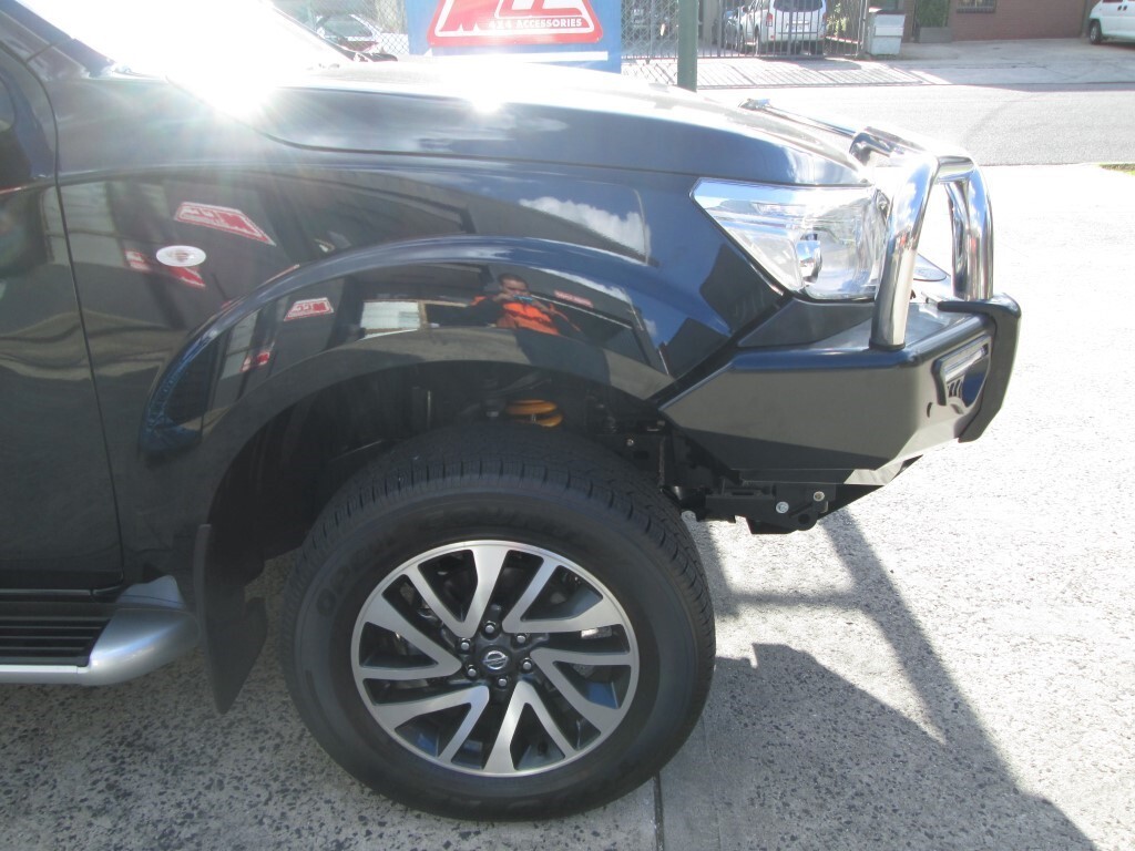 MCC 'PHOENIX 3 LOOP STAINLESS BULLBAR W/ FOG & PLATES TO SUIT NISSAN NAVARA NP300 06/2015-ON & PATHFINDER R51 2011-13 (SMOOTH)