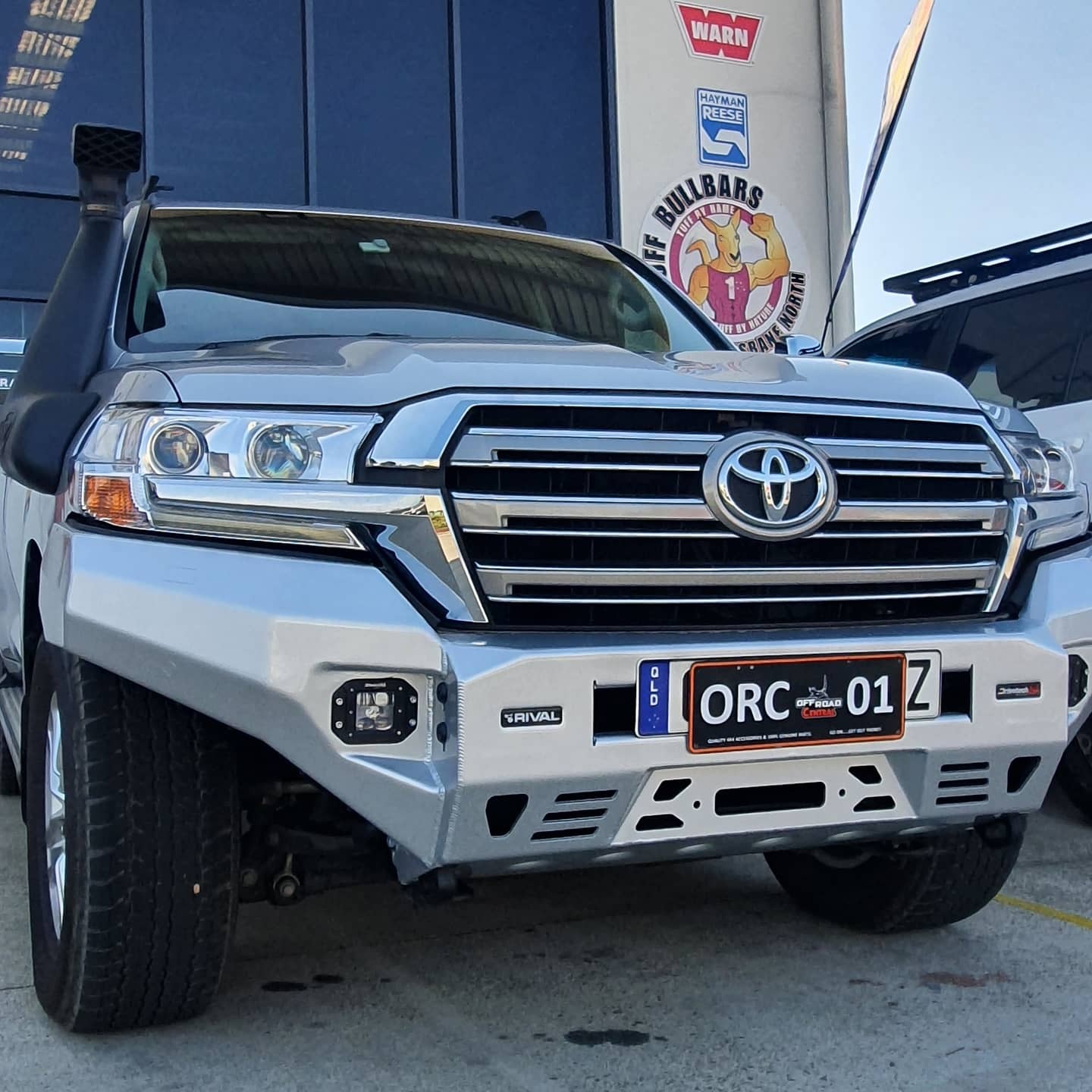 RIVAL ALLOY FRONT BUMPER TO SUIT TOYOTA LAND CRUISER 200 SERIES (2015-2021)