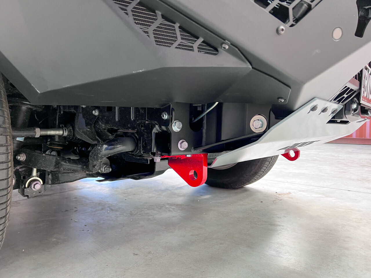 Offroad Animal Predator Bull Bar To Suit Toyota Land Cruiser 300 Series (2021-On)