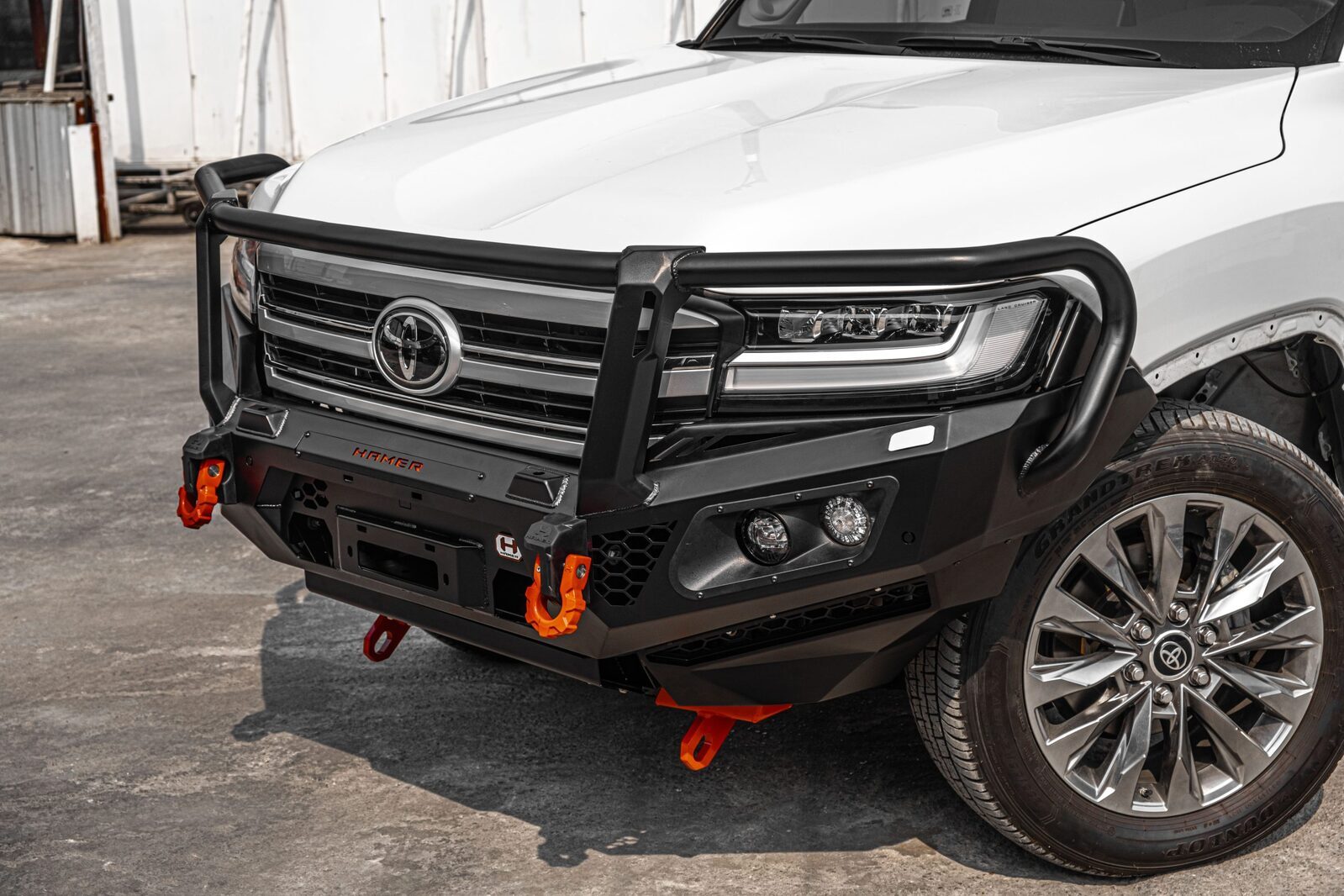 HAMER KING SERIES PLUS 3 LOOP BULL BAR TO SUIT TOYOTA LAND CRUISER 300 SERIES (2021-ON)