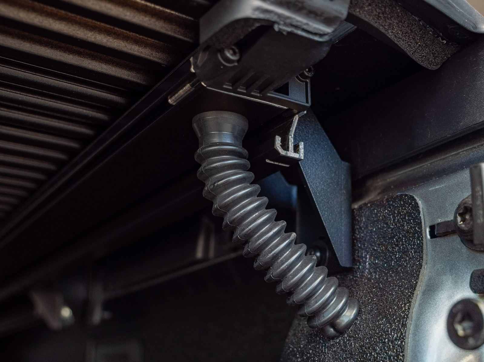 HSP ROLL R COVER SERIES 3.5 TO SUIT DUAL CAB AMAROK W/ HIGHLINE SPORTS BAR (2011-2022)