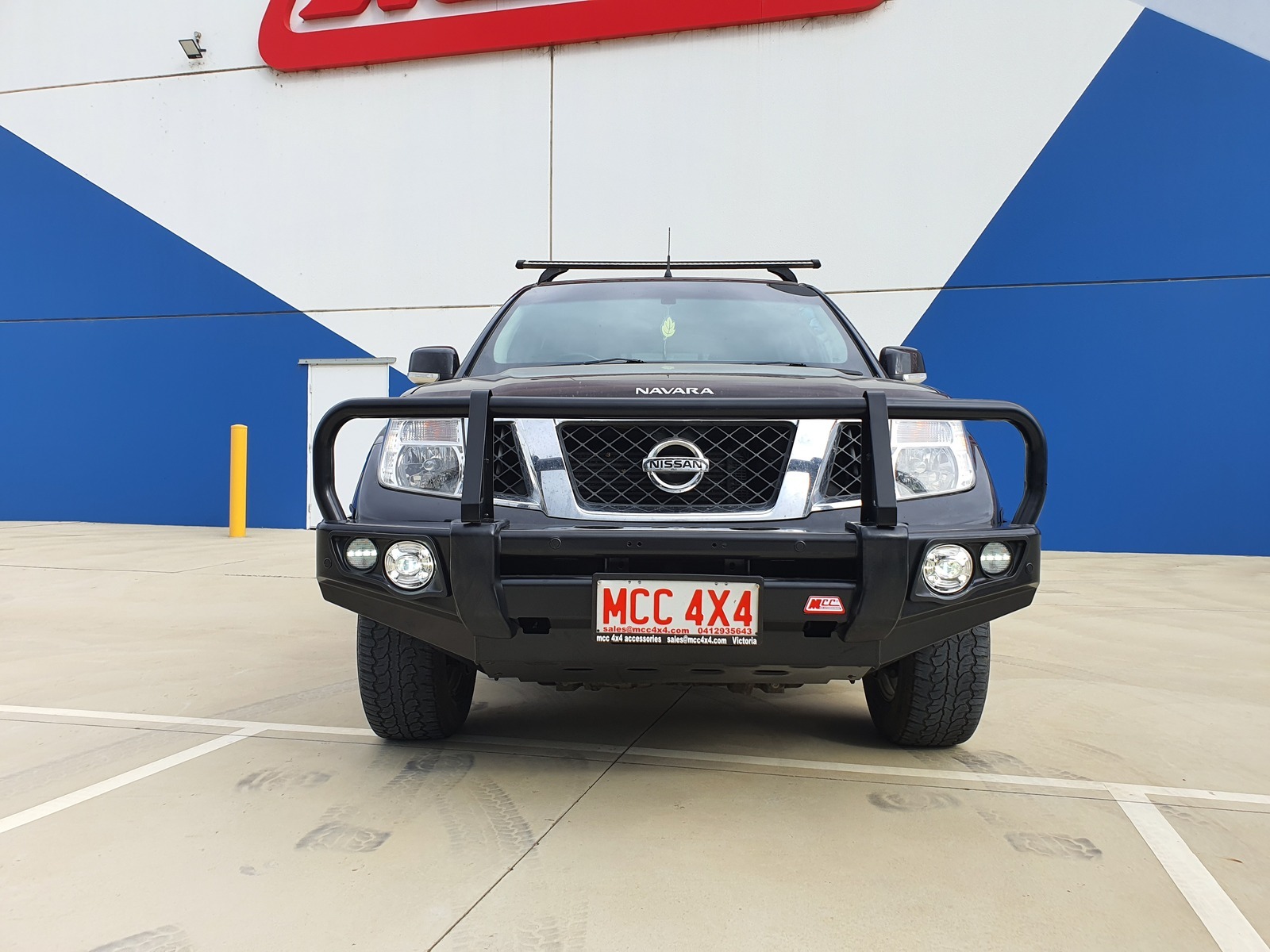 MCC 'FALCON A-FRAME' BULL BAR TO SUIT NISSAN NAVARA D40 2011-2014 (AFRICA, SPAIN STX) & PATHFINDER R51 11-13 (SMOOTH)