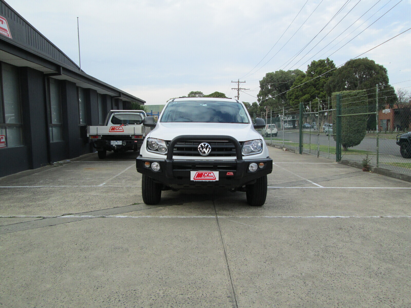 MCC FALCON TRIPLE/SINGLE LOOP STAINLESS BULLBAR TO SUIT VOLKSWAGEN AMAROK 2011 ON