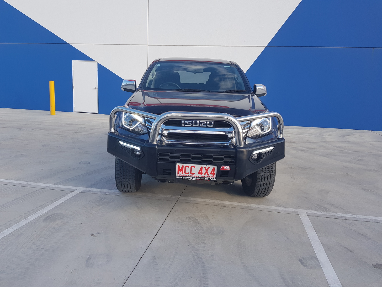 MCC PHOENIX TRIPLE & SINGLE LOOP BULL BAR - ISUZU DMAX / MUX 2017 - 2020