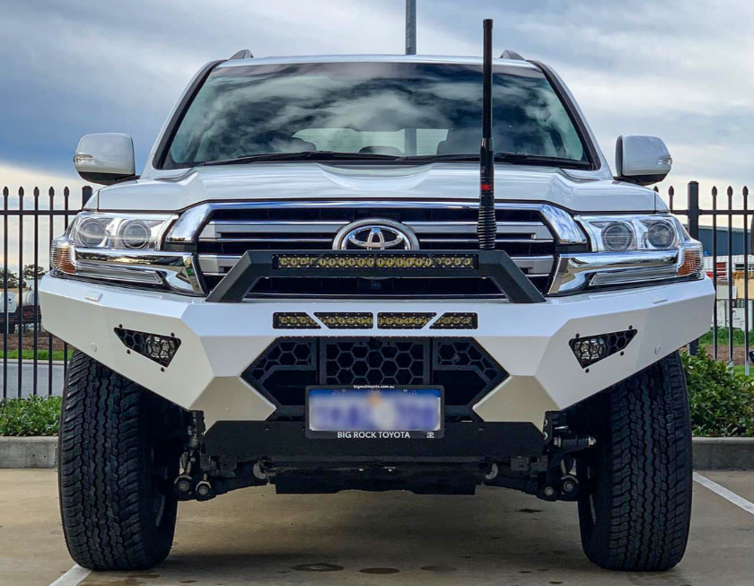 Offroad Animal Predator Bull Bar To Suit Toyota Land Cruiser 200 Series (2015-2021)