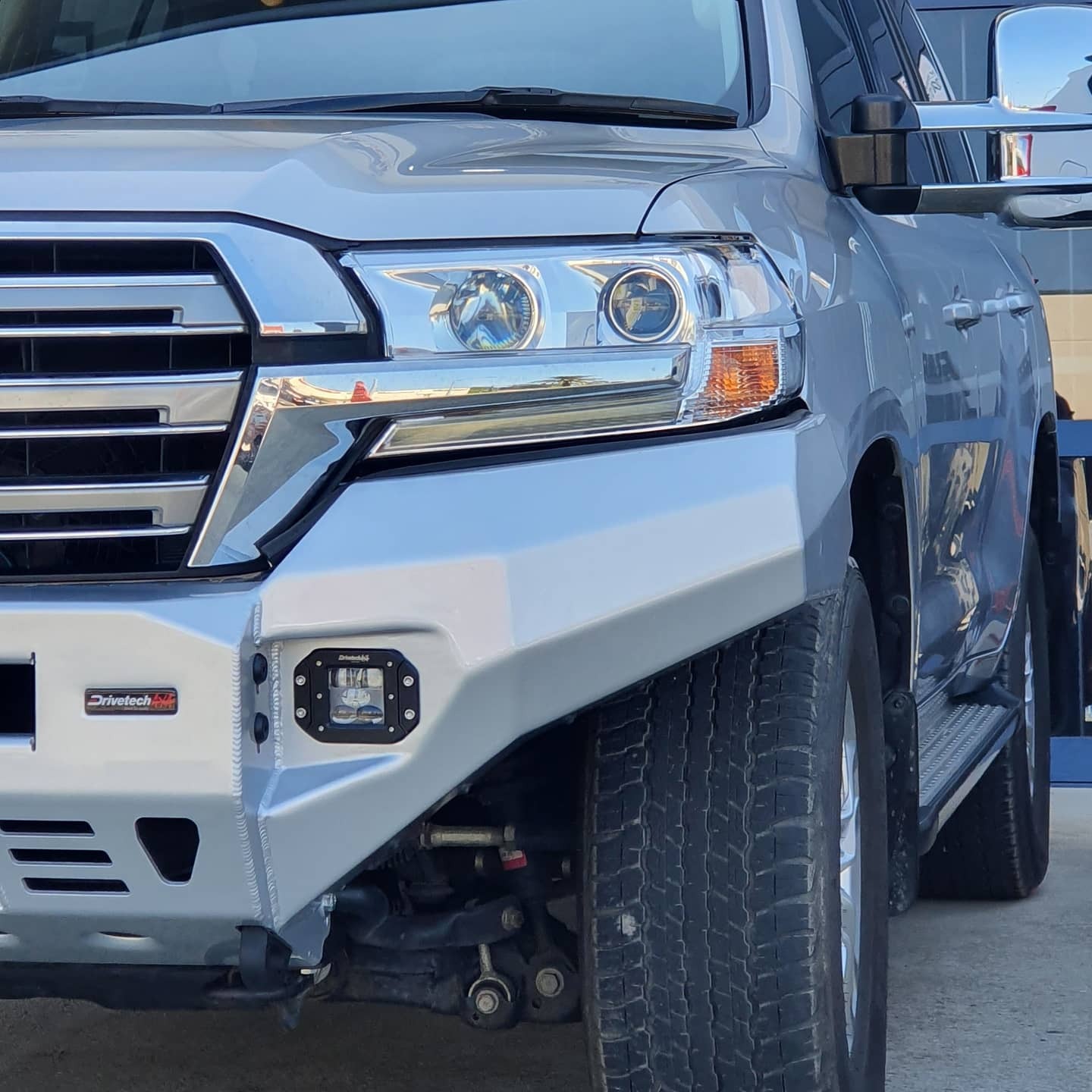 RIVAL ALLOY FRONT BUMPER TO SUIT TOYOTA LAND CRUISER 200 SERIES (2015-2021)