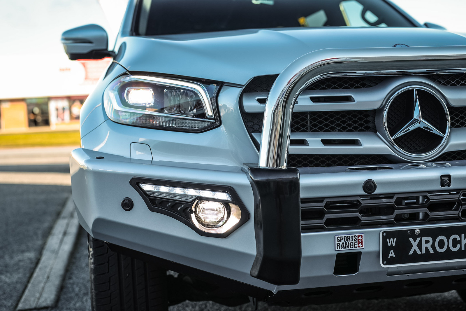 MCC PHOENIX STAINLESS 3 LOOP BAR W/ STAINLESS SINGLE LOOP,FOGS & PLATES TO SUIT MERCEDES X-CLASS 07/17-20