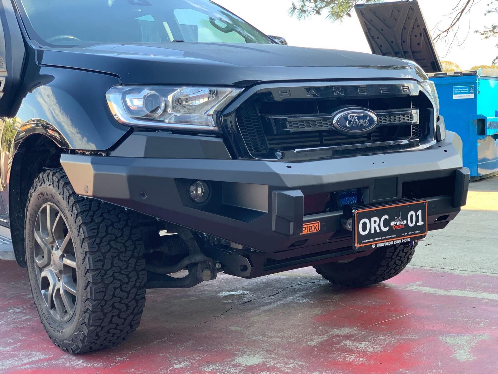 PIAK ELITE NON-LOOP BAR W/ BLACK TOW POINTS & UBP TO SUIT FORD RANGER & EVEREST (2015-2021)