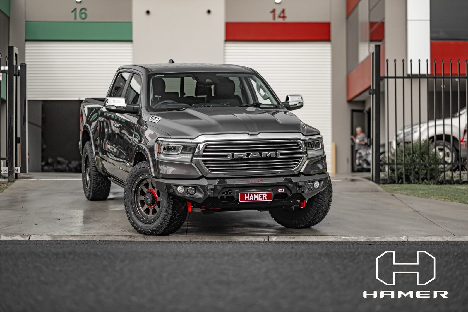 HAMER KING SERIES BULL BAR TO SUIT DODGE RAM 1500 DT (2021-ON)