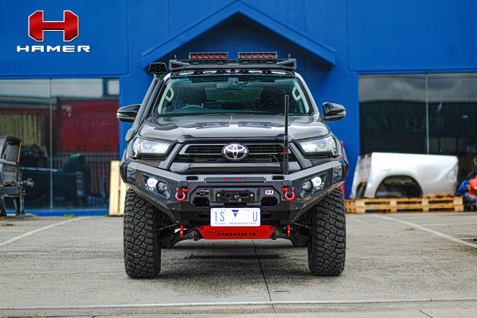 HAMER KING SERIES BULL BAR TO SUIT TOYOTA HILUX REVO W/O FENDERS (2020-ON)