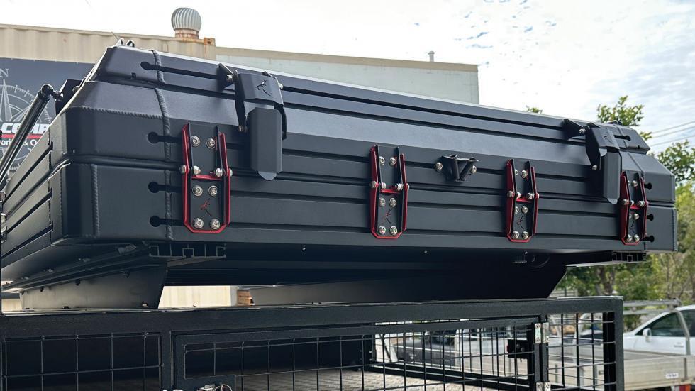 THE BUSH CO. TX27 MAX Hardshell Rooftop Tent