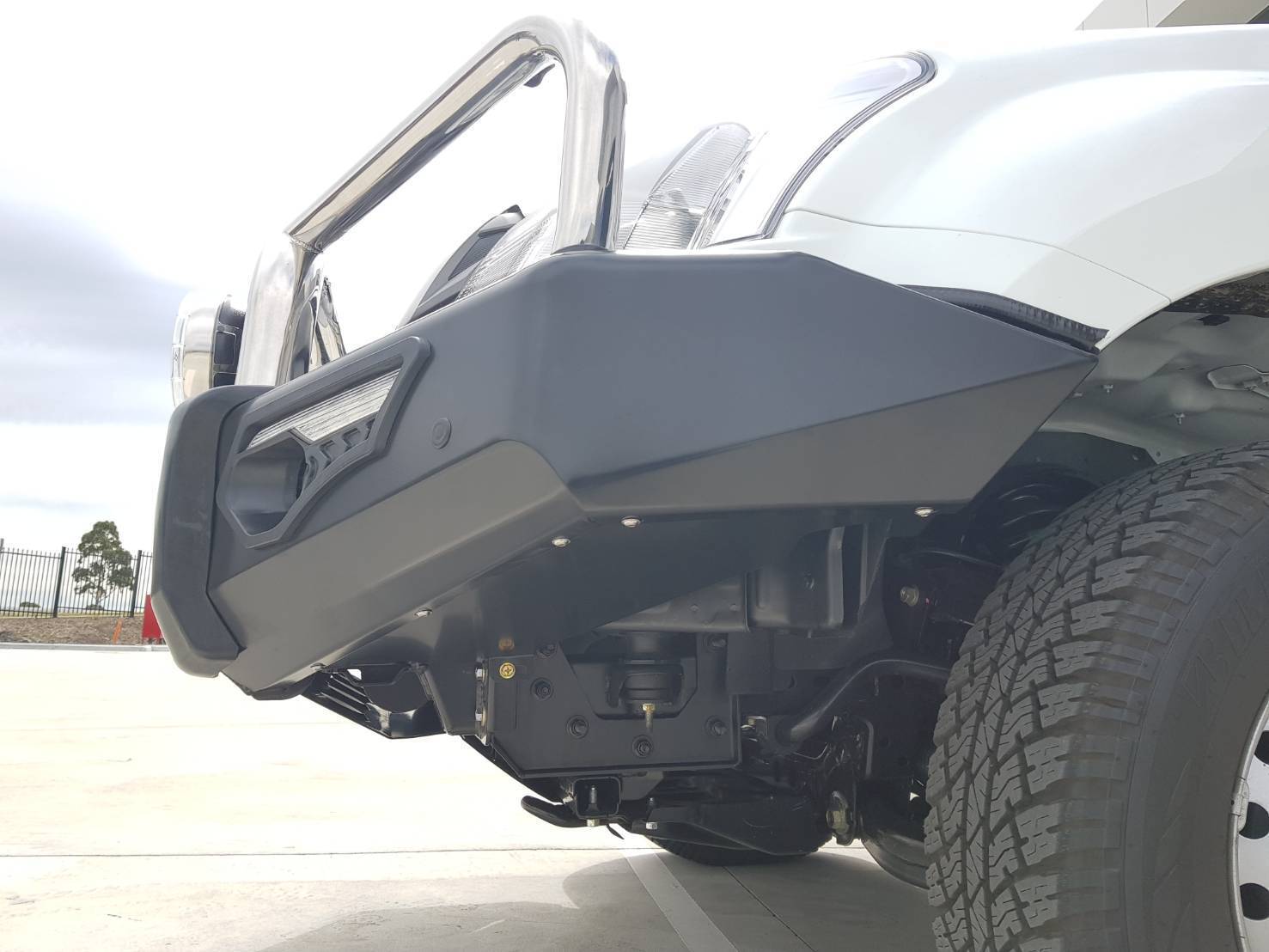 MCC PHOENIX TRIPLE & SINGLE LOOP BULL BAR - ISUZU DMAX / MUX 2017 - 2020