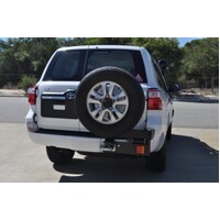 OUTBACK ACCESSORIES' SINGLE WHEEL CARRIER TO SUIT TOYOTA LAND CRUISER 200