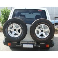 OUTBACK ACCESSORIES' DUAL WHEEL CARRIER MITSUBISHI PAJERO GLX/GLS NM & NP