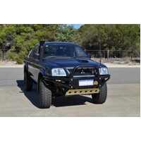 XROX COMP BULL BAR TO SUIT MITSUBISHI TRITON MK (07/2001 - 07/2006)