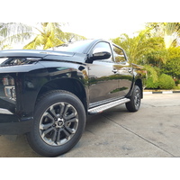 MCC HEAVY DUTY STEEL SIDE STEP TO SUIT MITSUBISHI TRITON (ML, MN, MQ, MR)