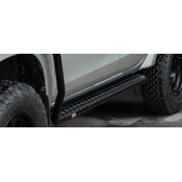 PIAK SIDE STEPS_AL CHECKERPLATE BLACK ANODIZED TO SUIT MITSUBISHI TRITON MR (2019-ON)