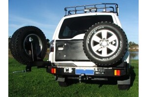 OUTBACK ACCESSORIES' DUAL WHEEL CARRIER TO SUIT MITSUBISHI PAJERO GLX & VR-X NS-NX