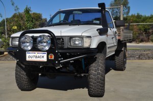 XROX COMP BULL BAR TO SUIT TOYOTA HILUX IFS FRONT (LATE 97 - 10/2001)