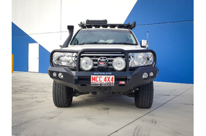 MCC ROCKER TRIPLE LOOP BAR W/UBP & FOGS TO SUIT TOYOTA LANDCRUISER 200 SERIES 2007-2015