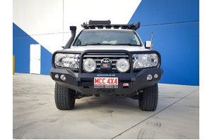 MCC ROCKER TRIPLE LOOP BAR W/UBP & FOGS TO SUIT TOYOTA LANDCRUISER 200 SERIES 2007-2015