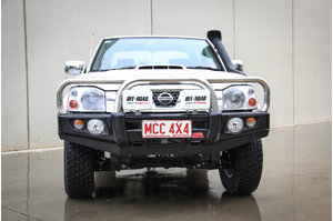 MCC 'FALCON STAINLESS SINGLE LOOP' BULL BAR TO SUIT NISSAN NAVARA D22 01/1998-2015 (LONG, SHORT BED)