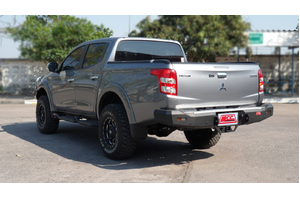 MCC REAR ROCKER BAR W/ LIGHTS TO MITSUBSHI TRITON MQ 08/2015-2018
