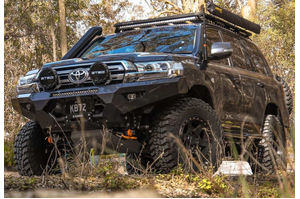 Offroad Animal Predator Bull Bar To Suit Toyota Land Cruiser 200 Series (2015-2021)