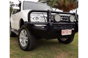 MCC PHEONIX A-FRAME BULL BAR W/UBP & FOGS TO SUIT MITSUBISHI PAJERO (NS-NW-NX-NT) 2006 - PRESENT