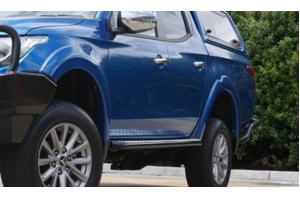 MAX GEN II SIDE STEPS TO SUIT MITSUBISHI MQ TRITON (01/2015 ON)