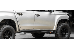 PIAK SIDE STEPS_ AL CHECKER PLATE SILVER ANODIZED  MITSUBISHI TRITON MQ 2015+