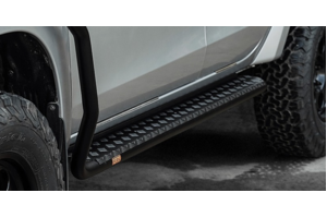 PIAK SIDE STEPS_AL CHECKERPLATE BLACK ANODIZED TO SUIT MITSUBISHI TRITON MQ (2015-2019)