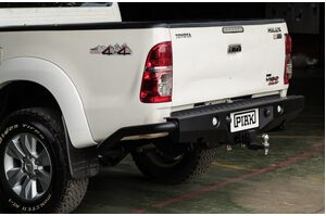 PIAK PREMIUM REAR STEP TOW BAR (2.5T Tow Rating) WITH SIDE PROTECTION TO SUIT TOYOTA HILUX (2005-2015) 