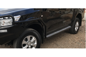 MAX GEN II SIDE STEPS TO SUIT DUAL CAB NISSAN NAVARA NP300 (2015-2020)