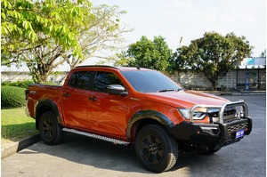 MCC PHOENIX STAINLESS TRIPLE LOOP BAR W/FOGS - ISUZU DMAX 2020 ON